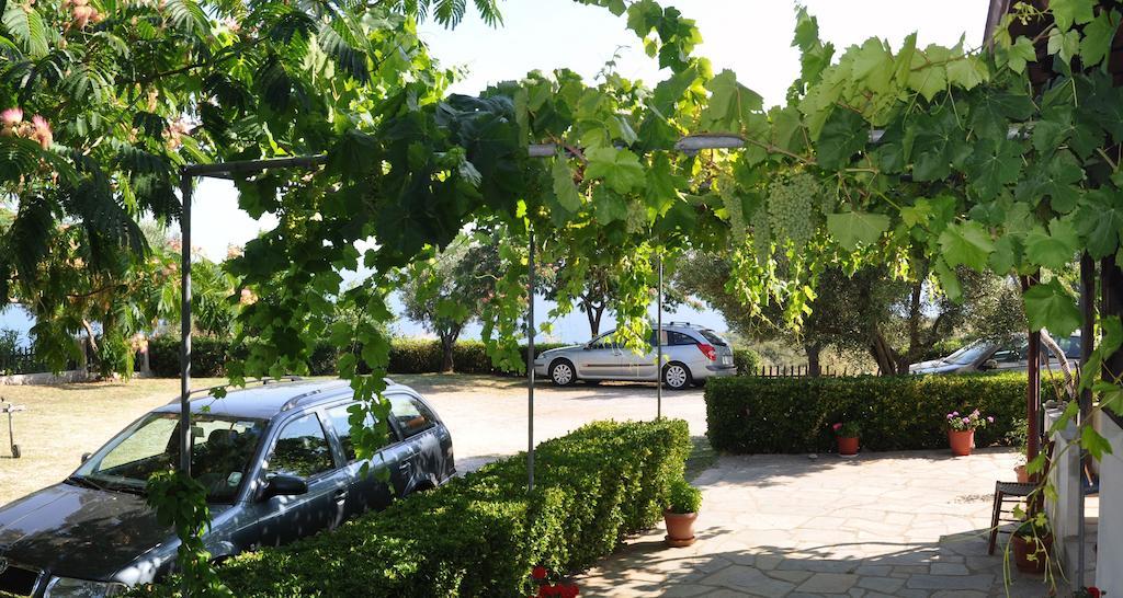 Aris Pension Agia Paraskevi  Ngoại thất bức ảnh